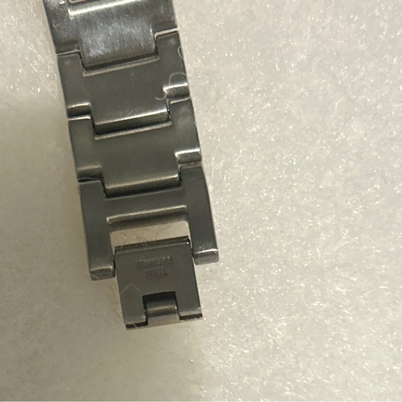 Invicta Angel Two-Tone Gold and Silver Watch - gorgeous and lightly used - Picture 6 of 6